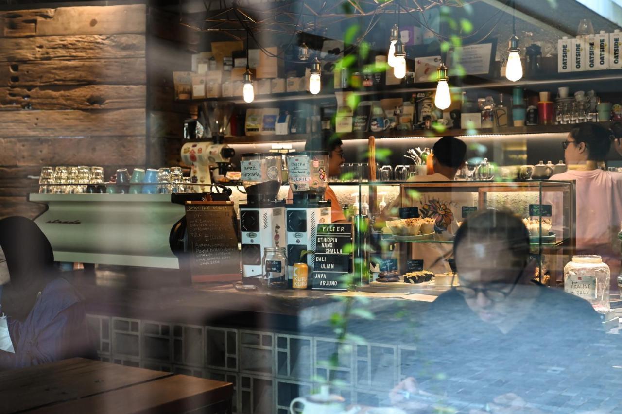 Miers Kuningan, Artotel Curated Jakarta Exterior photo